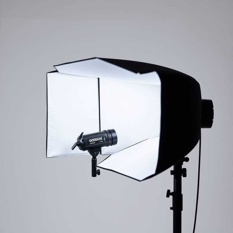 Godox SL150W II LED-Videoleuchte mit Softbox.